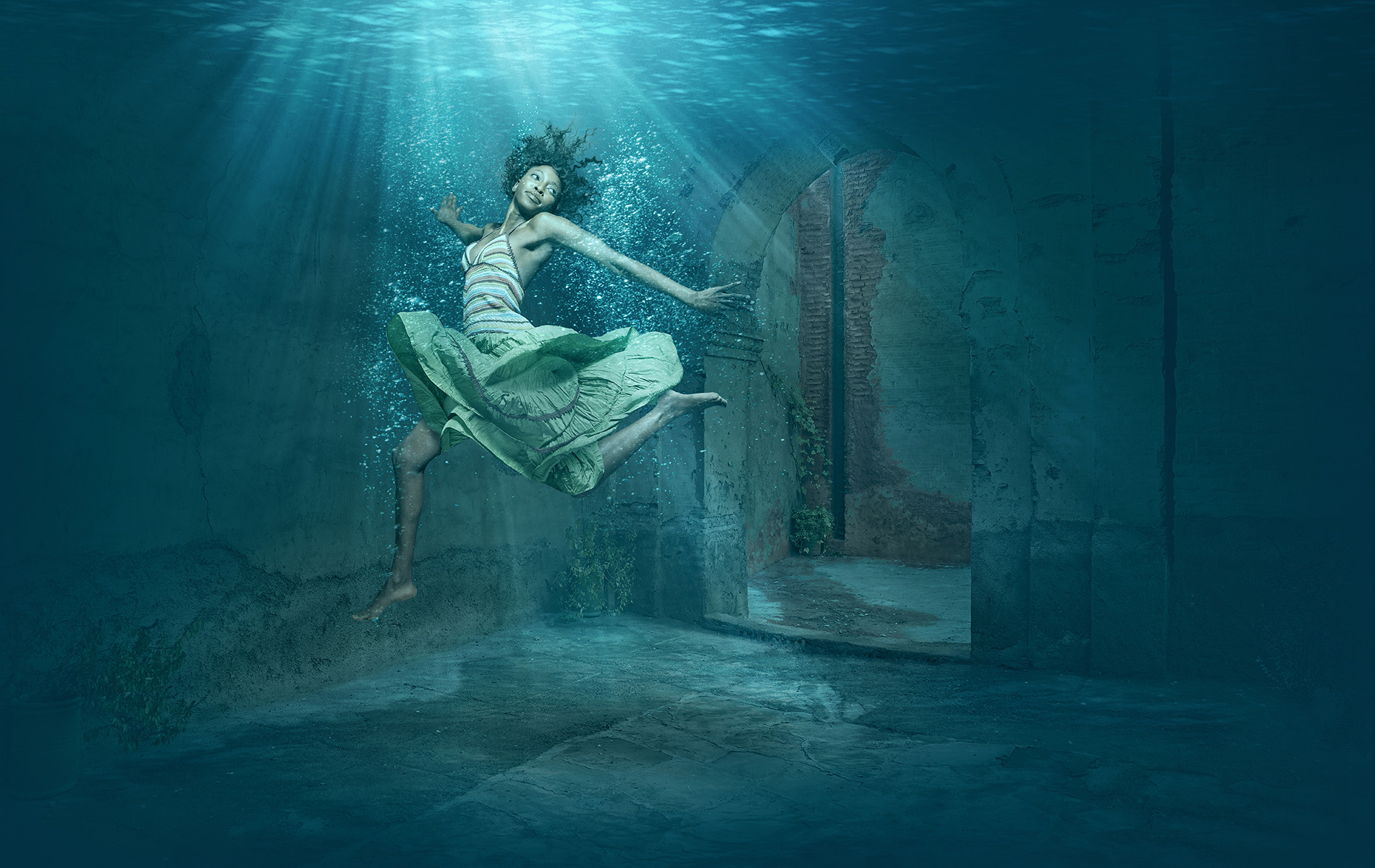 05CONCEPTUALHYPERREAL_058